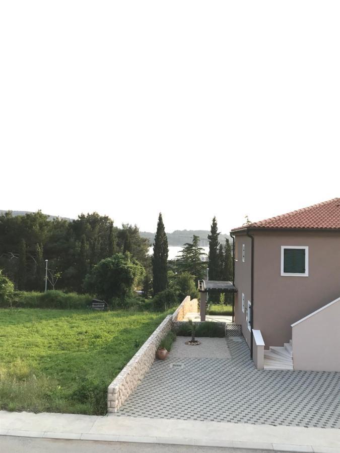Apartmani Matea Cres Kültér fotó
